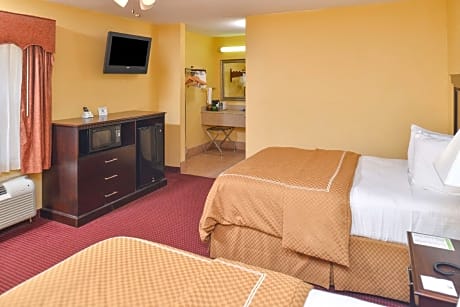 2 Double Beds Non-Smoking