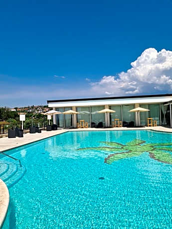 4 Spa Resort Hotel