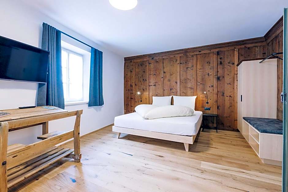 Amplatz 1523 - B&B and Suites