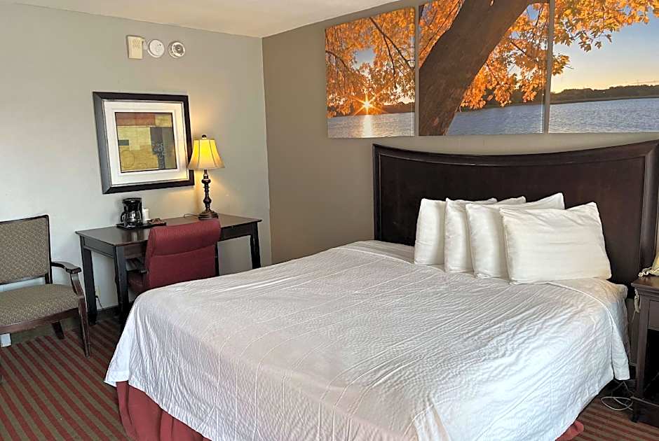 Days Inn by Wyndham Pittsburg KS