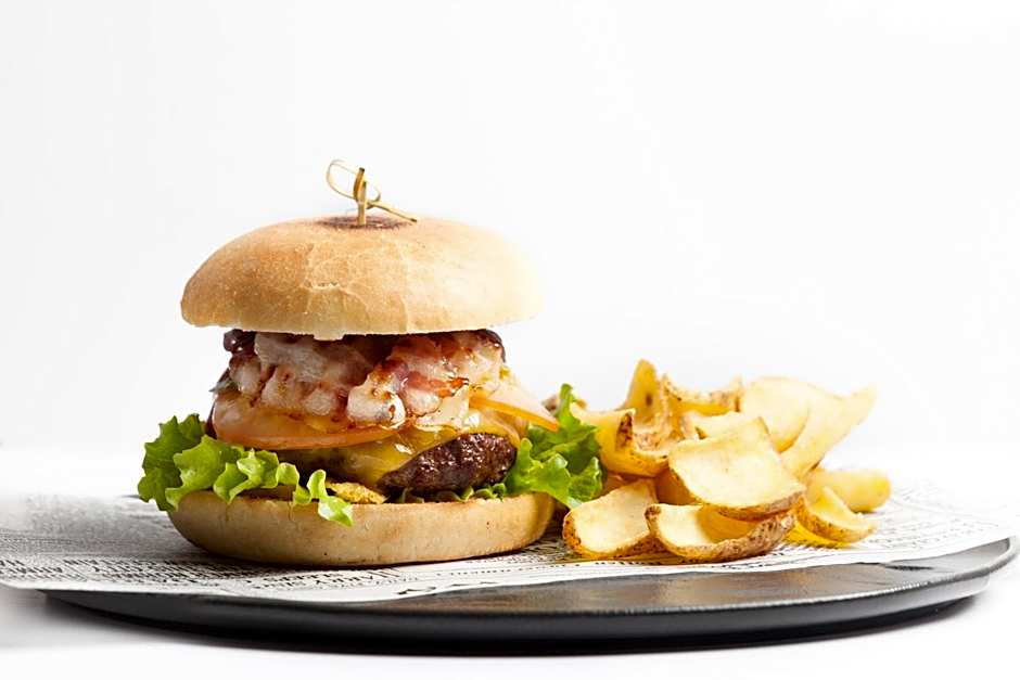 Lipa, Hotel & Bistro