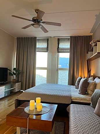 Charming flat next to Old Town and Harbor