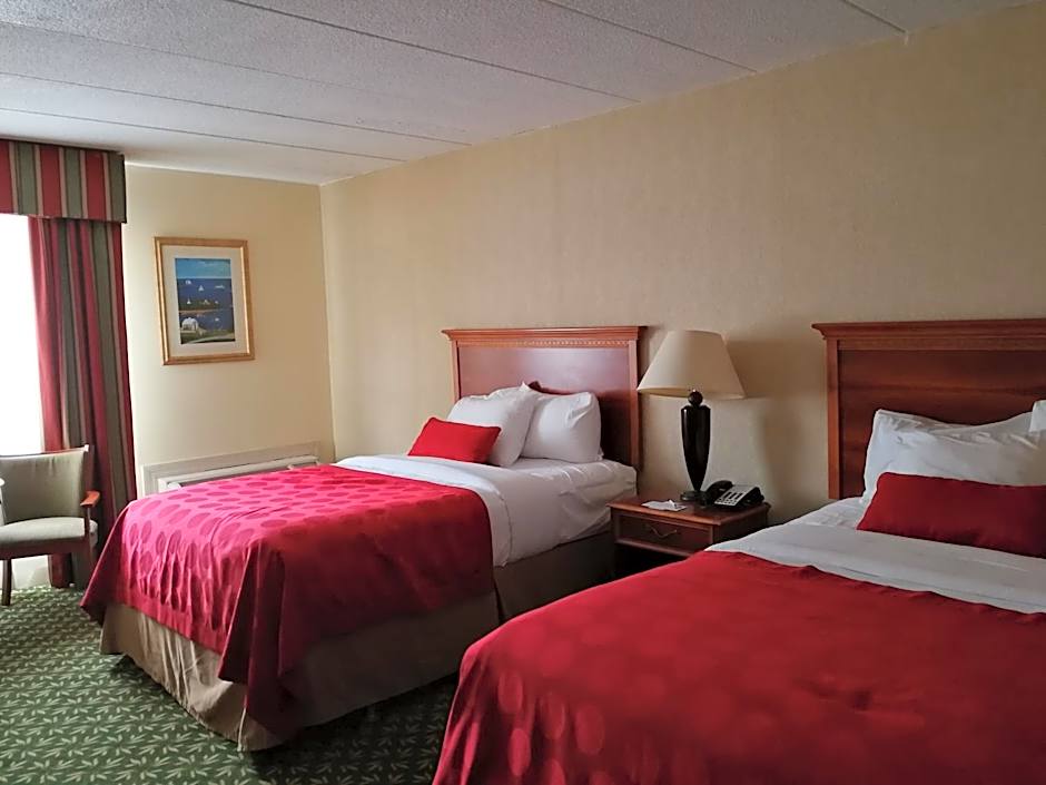 Mystic River Hotel & Suites