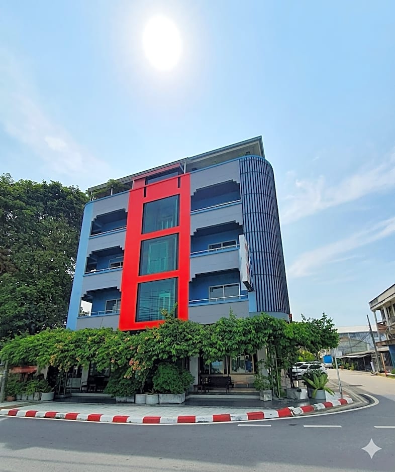 Win Hotel