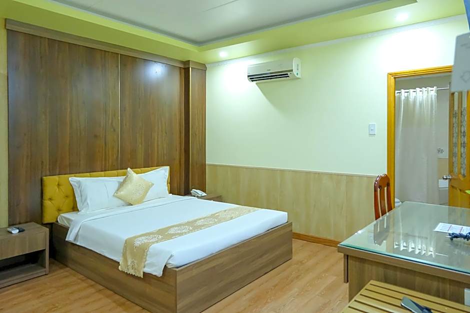Linh Phuong 8 Hotel - 24 Hours Stay