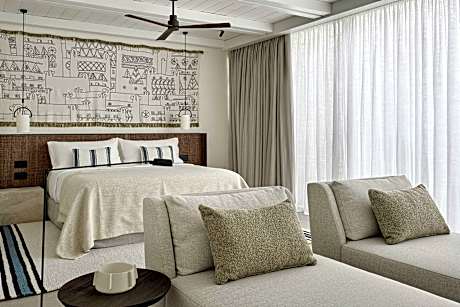 The Residence, 2 Bedroom Residence, Bedroom 1: 1 King, Bedroom 2: 1 King, Sofa beds: 2, Tub
