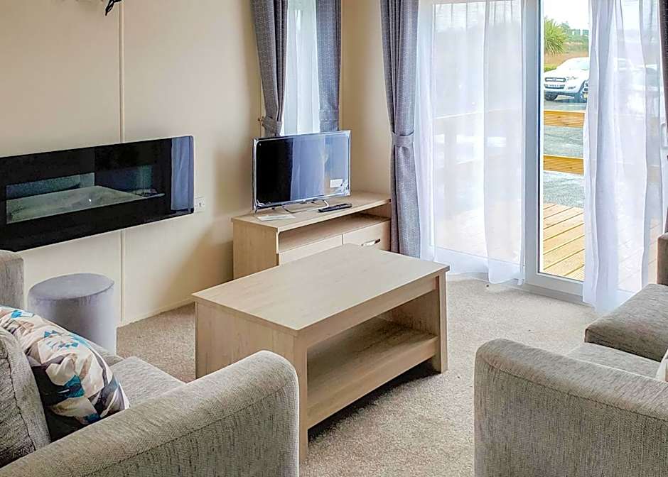 Castaways Holiday Park