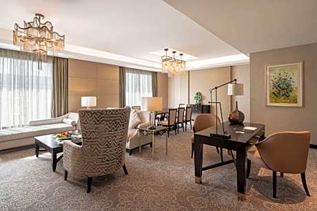 Presidential Suite - Lounge Access