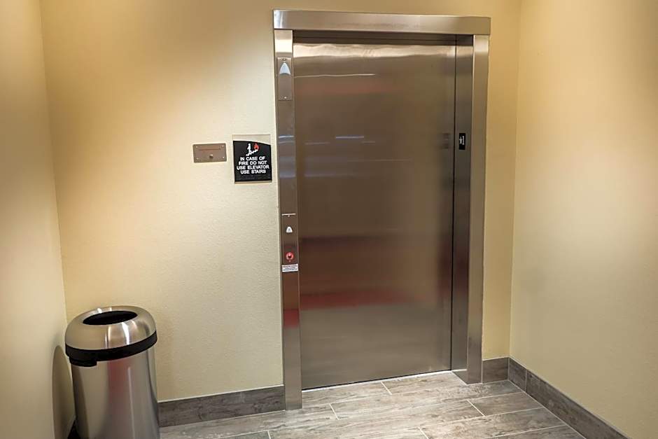 Skyline Hotel and Casino