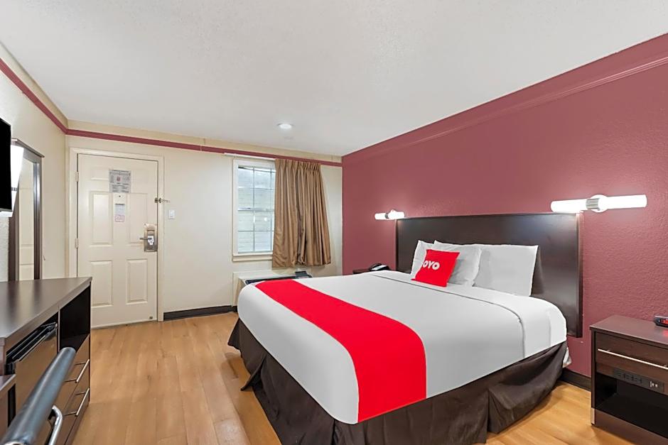 OYO Hotel Tulsa N Sheridan Rd & Airport