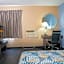 Motel 6 Litchfield, IL