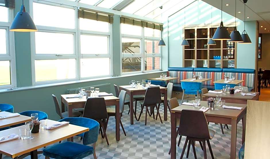 Wychwood Park Hotel and Golf Club