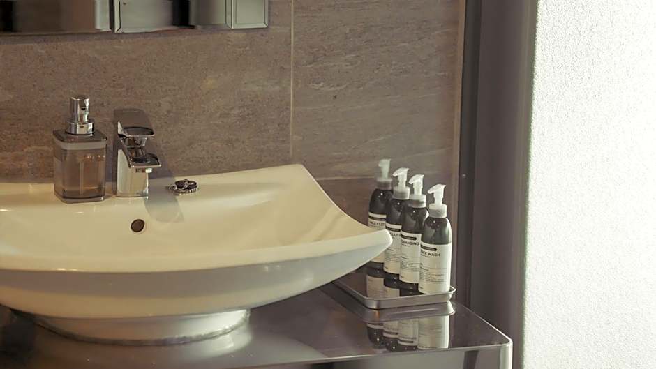 MARINX POOLVILLA NAKANDAKARI