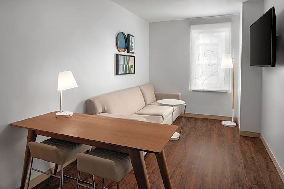 Element Tampa Midtown