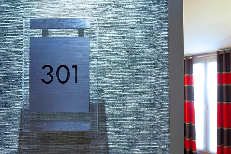 HOTEL BEAUGRENELLE SAINT CHARLES TOUR EIFFEL