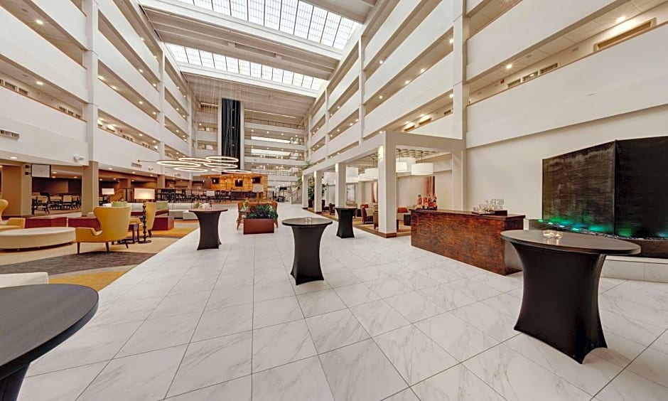 Embassy Suites by Hilton Milwaukee Brookfield