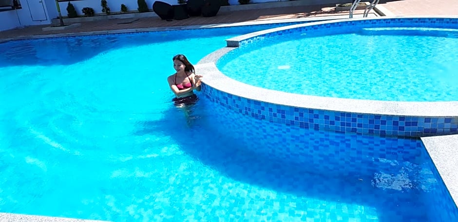 Phu Cuong Beach Hotel