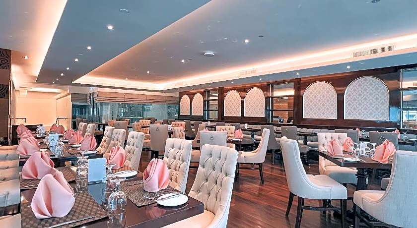 Puteri Wing - Riverside Majestic Hotel