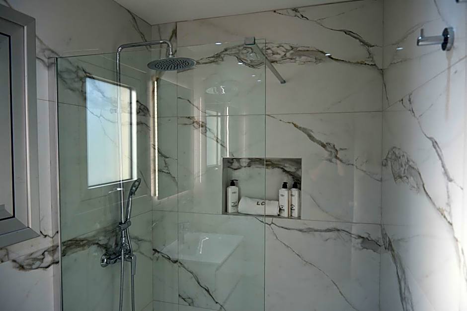 Loutsiana Deluxe Apts