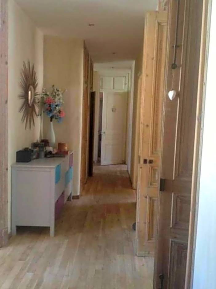 Great and light private room in the heart of Nice