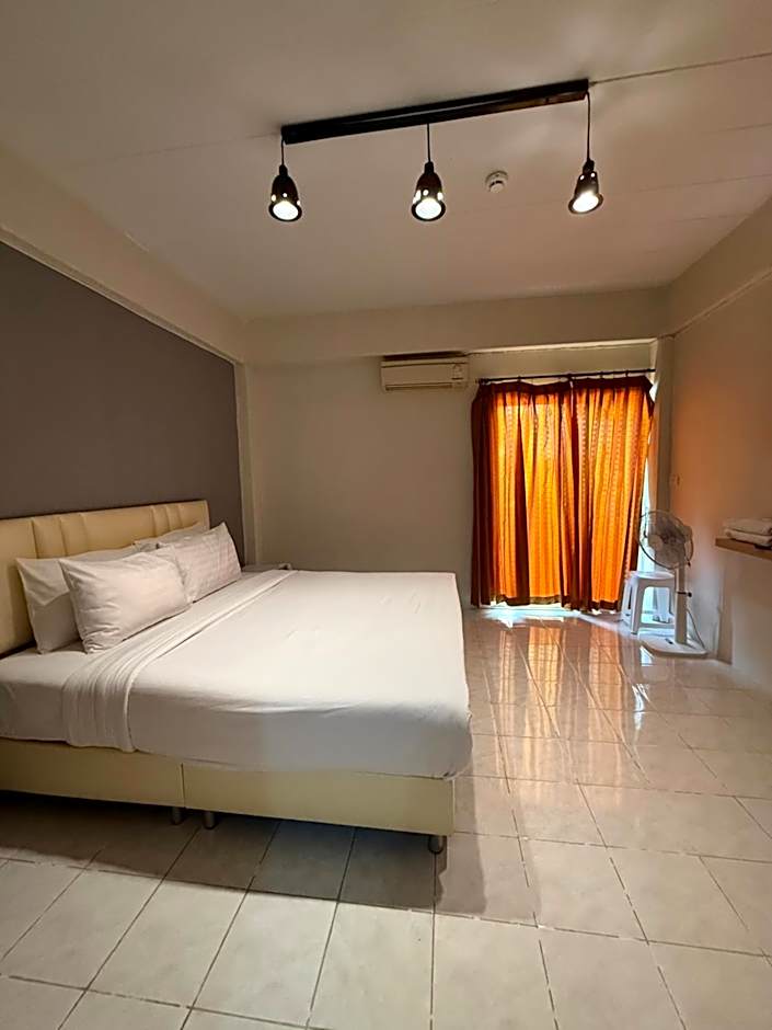 Uh Hostel