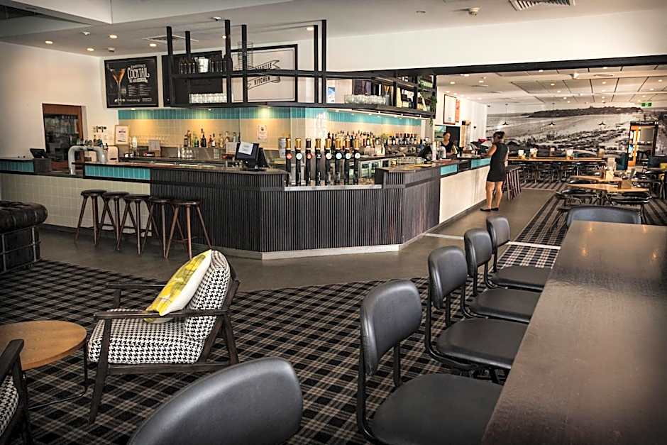 Coolangatta Sands Hotel