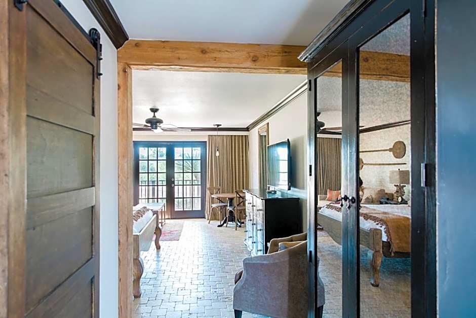 Hillside Boutique Hotel