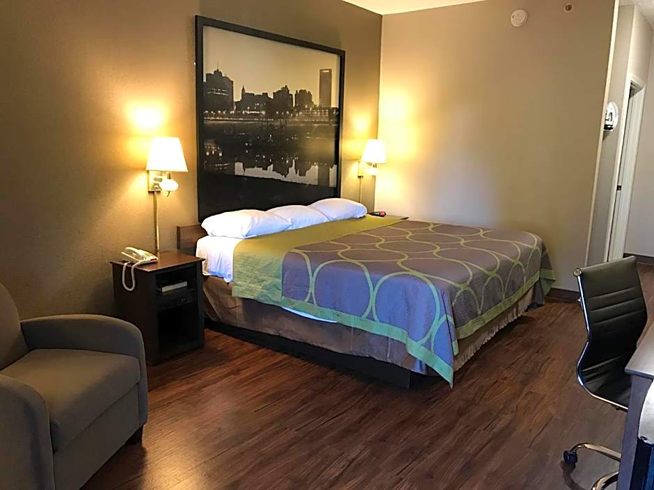 Super 8 by Wyndham Hernando