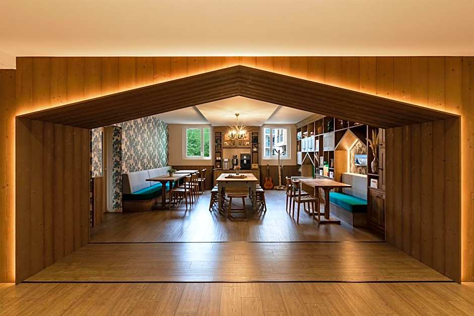 Kyriad Chambéry Centre - Hôtel et Résidence