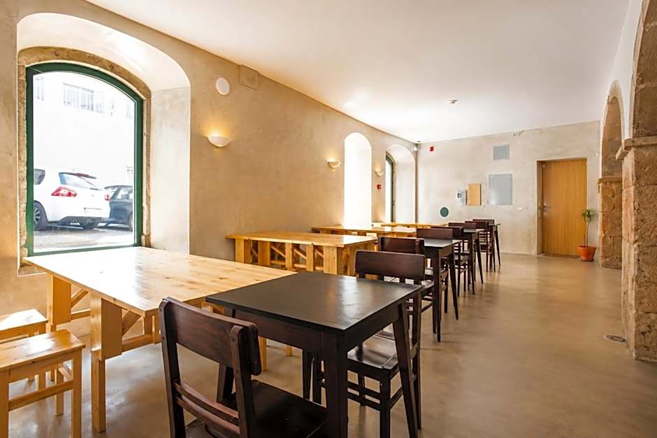 INT Lisbon Suites