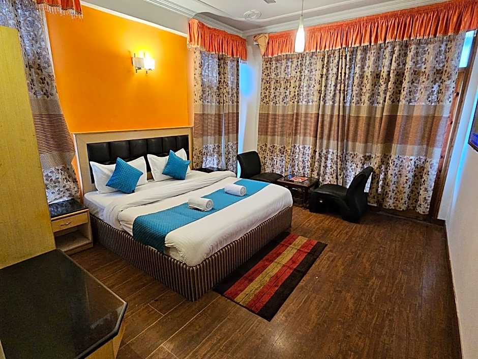 Hotel Aakash Regency