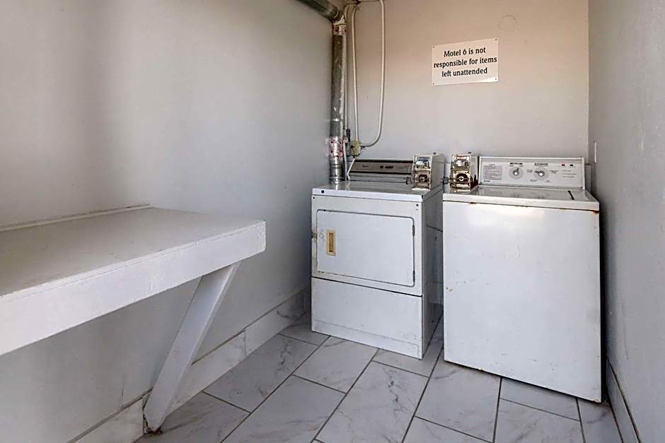 Motel 6 Irving - Loop 12