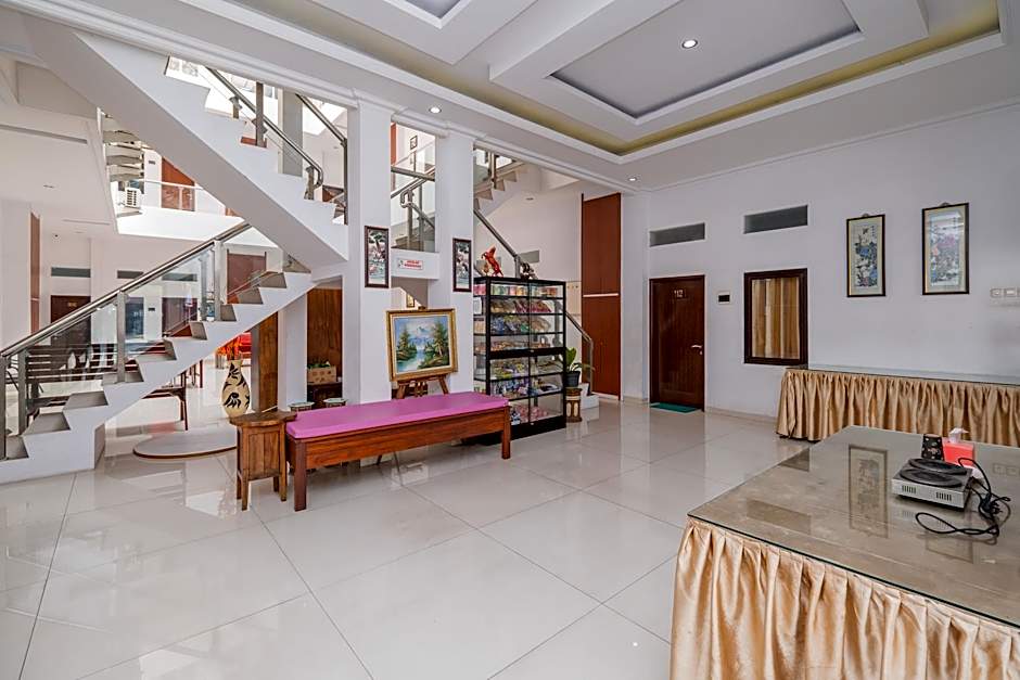 RedDoorz near Jawa Timur Park 3