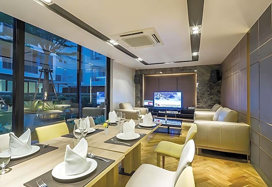 Pacific Park Hotel