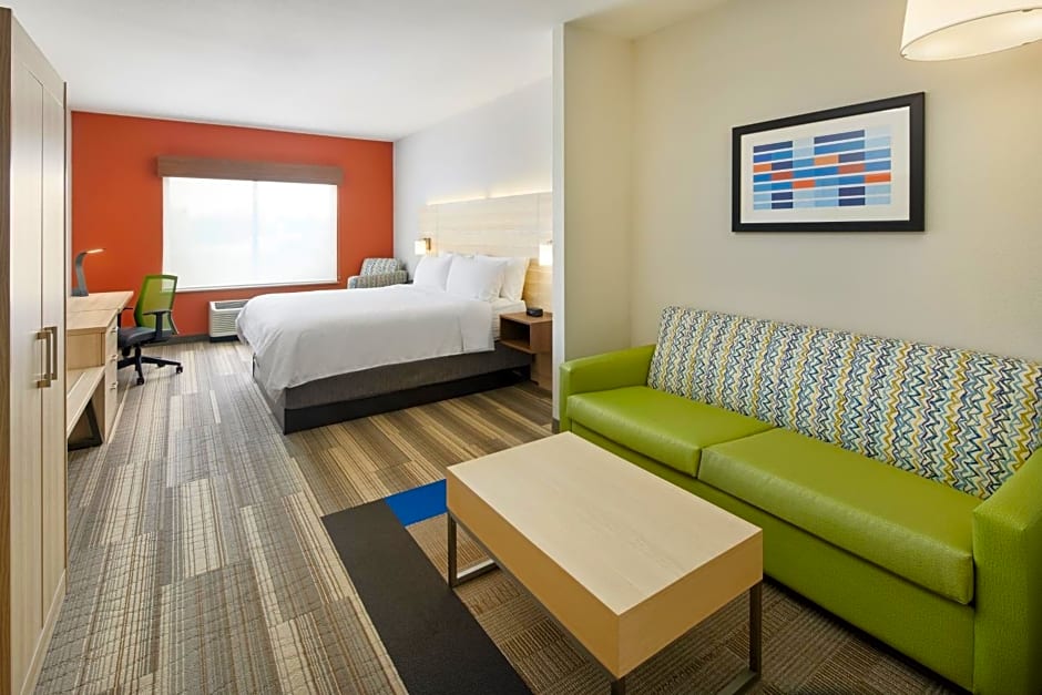 Holiday Inn Express Hotel & Suites Salem, an IHG Hotel