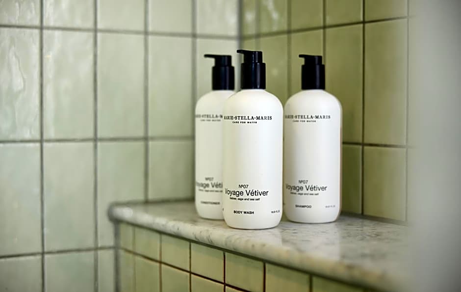 The July - Boat & Co