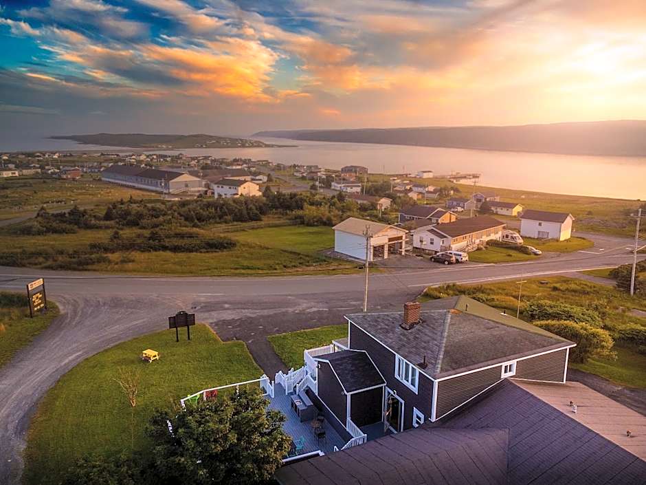 Edge of the Avalon Inn