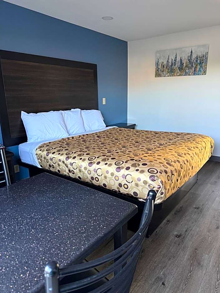 Economy Inn Fresno Yosemite '''NEWLY REMODELED'''