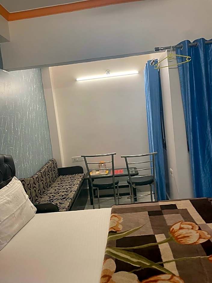 Goroomgo Temple City guest house Varanasi 750 meters from Ganga Assi Ghat