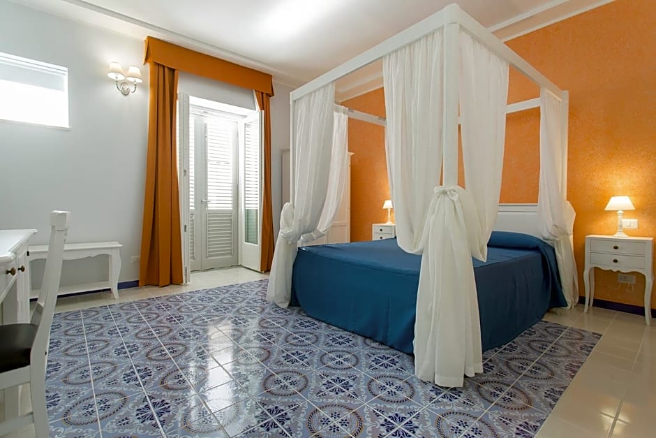 Odysseus Hotel
