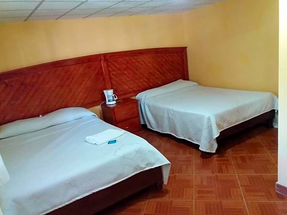 HOTEL RESTAURANT LOS PRISMAS