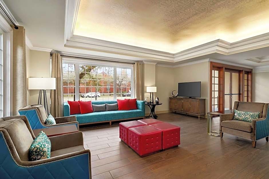 Hampton Inn By Hilton New Orleans-St. Charles Ave./Garden District