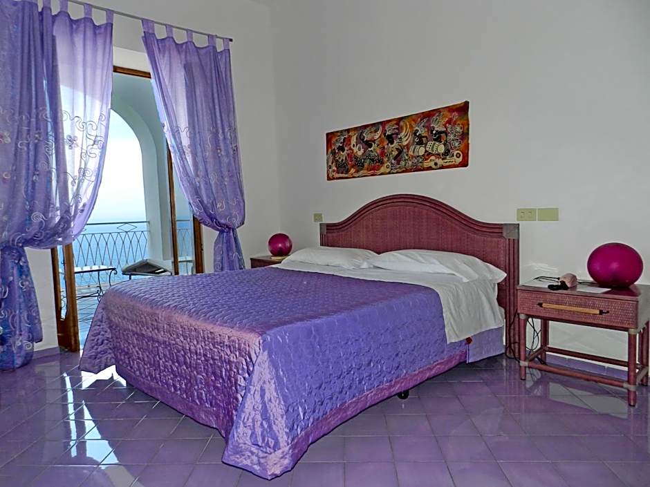 Hotel Holiday