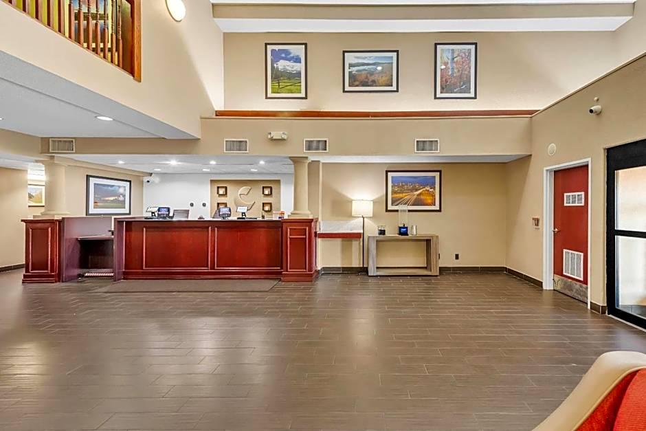 Comfort Suites Lakewood - Denver
