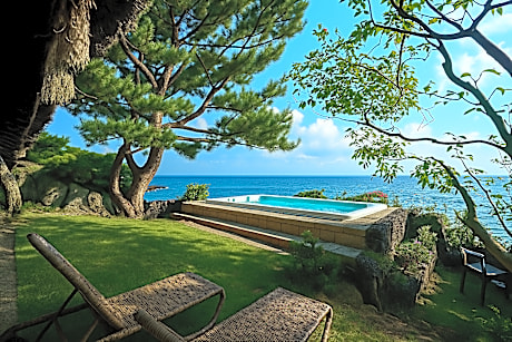 The Seaes Hotel & Resort