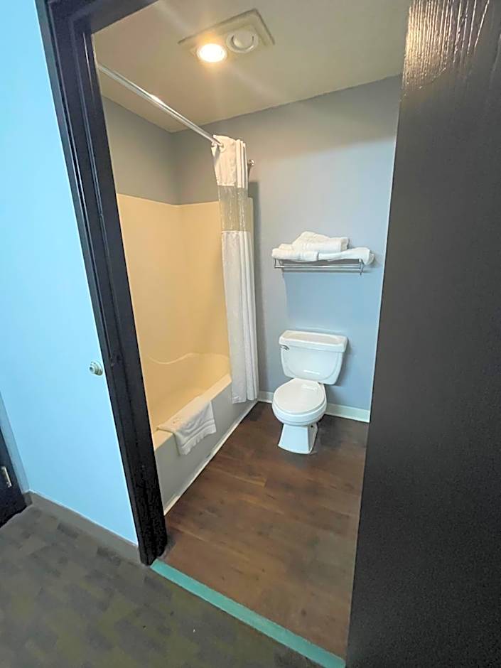 New Victorian Inn & Suites Lincoln