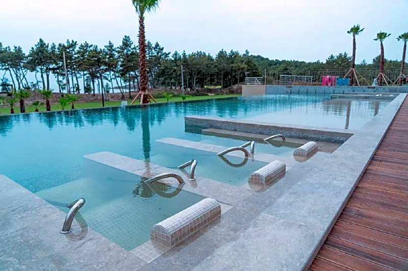 Ramada Plaza by Wyndham Jaeun