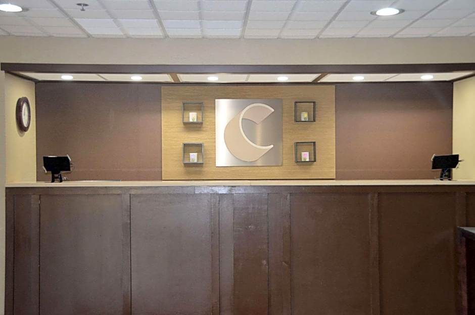 Comfort Inn & Suites Maumee