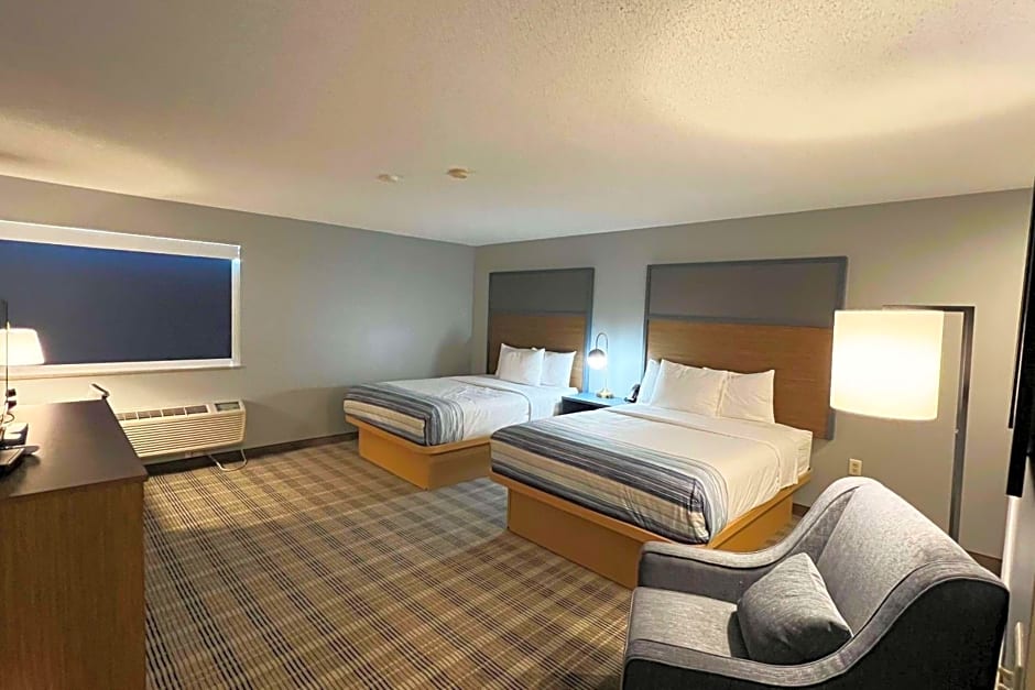 AmericInn by Wyndham Marshfield