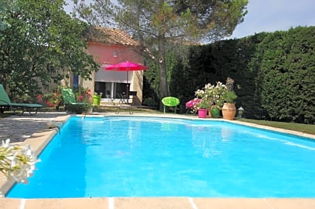 ENTRE AVIGNON et PONT DU GARD